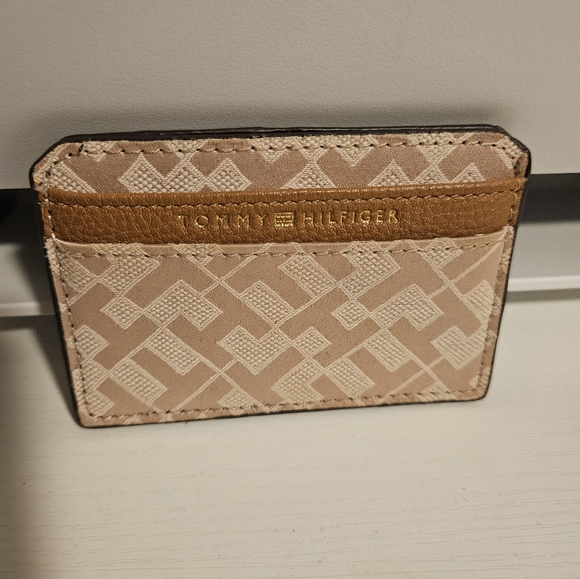 cardholder - Picture 1 of 3